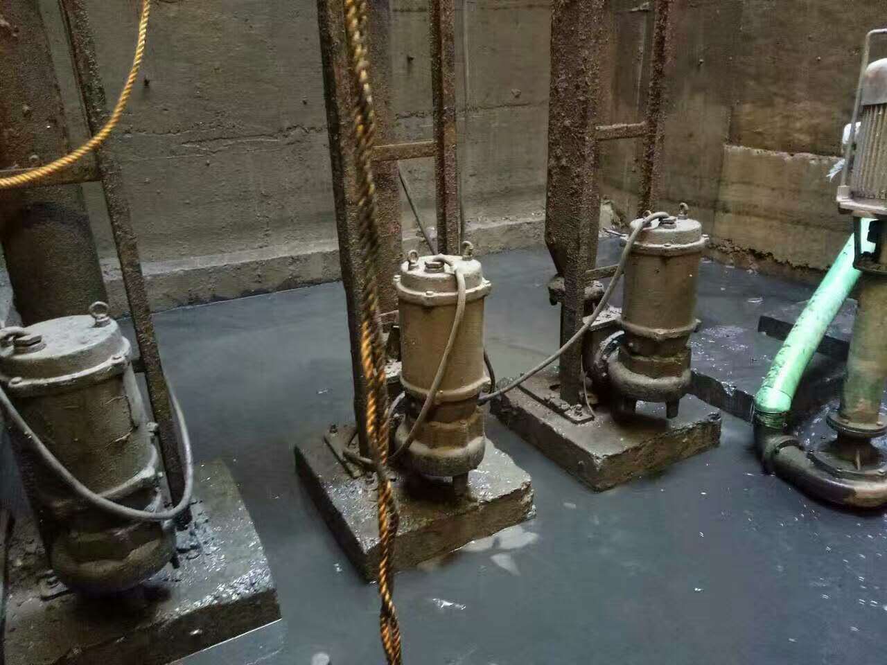 岐山污水池清理